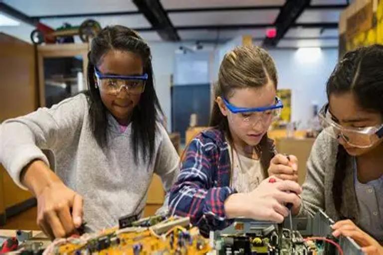 New STEM Program Empowers Girls in High Schools