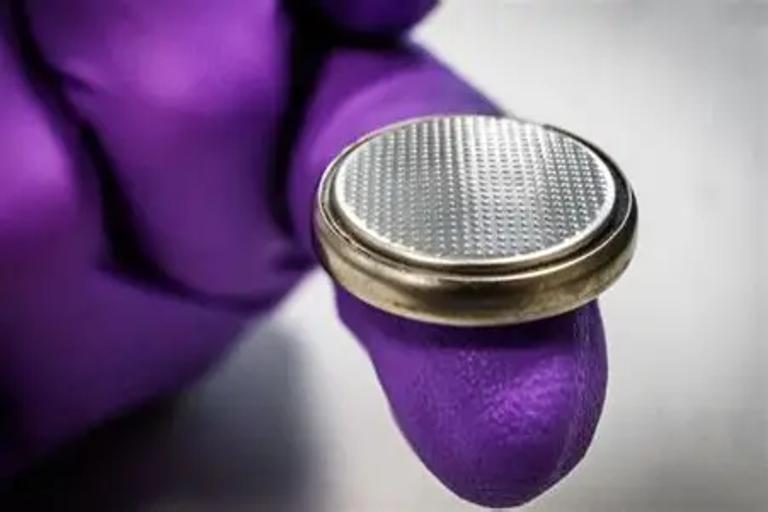 University Researchers Launch Eco-Friendly Battery Prototype